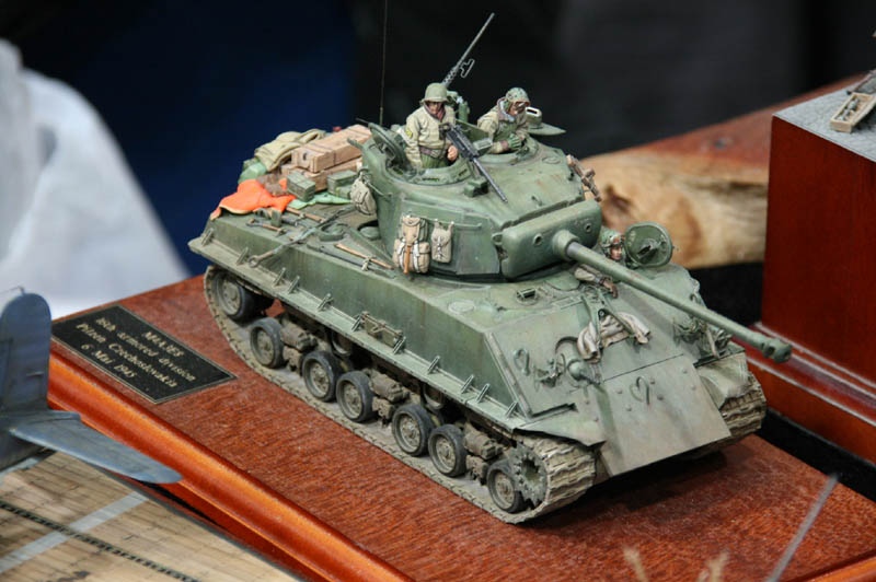 GMM2010_0085