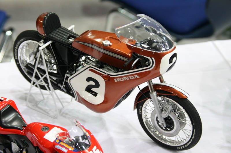 GMM2010_0195