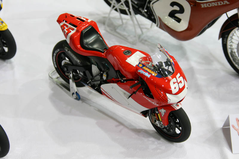 GMM2010_0196