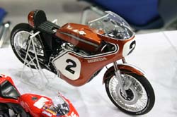 GMM2010_0195